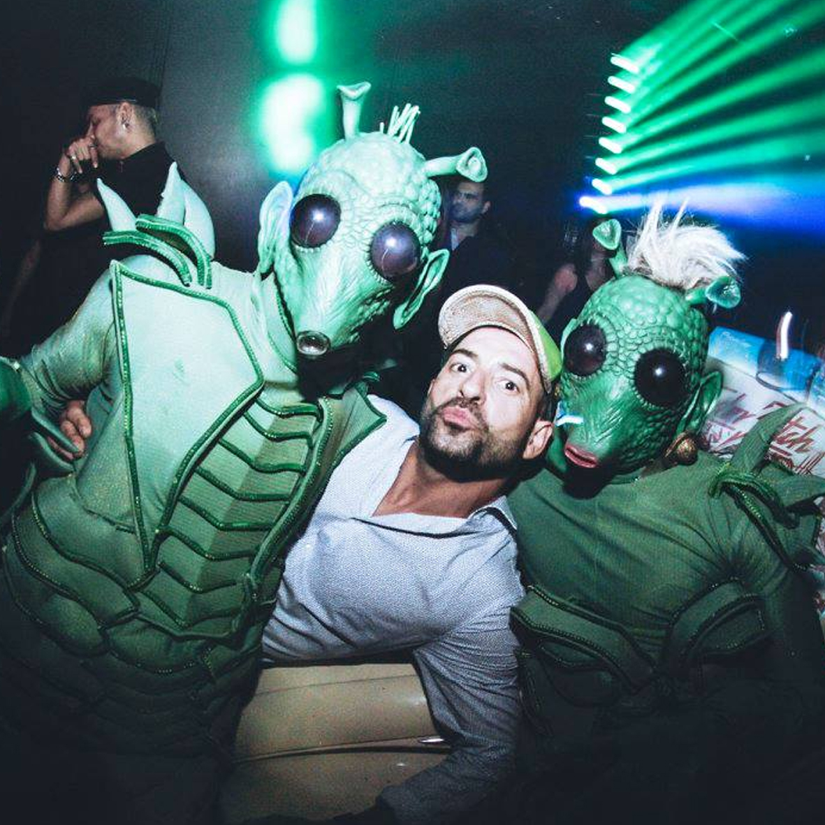 Aliens performance masseventos 3