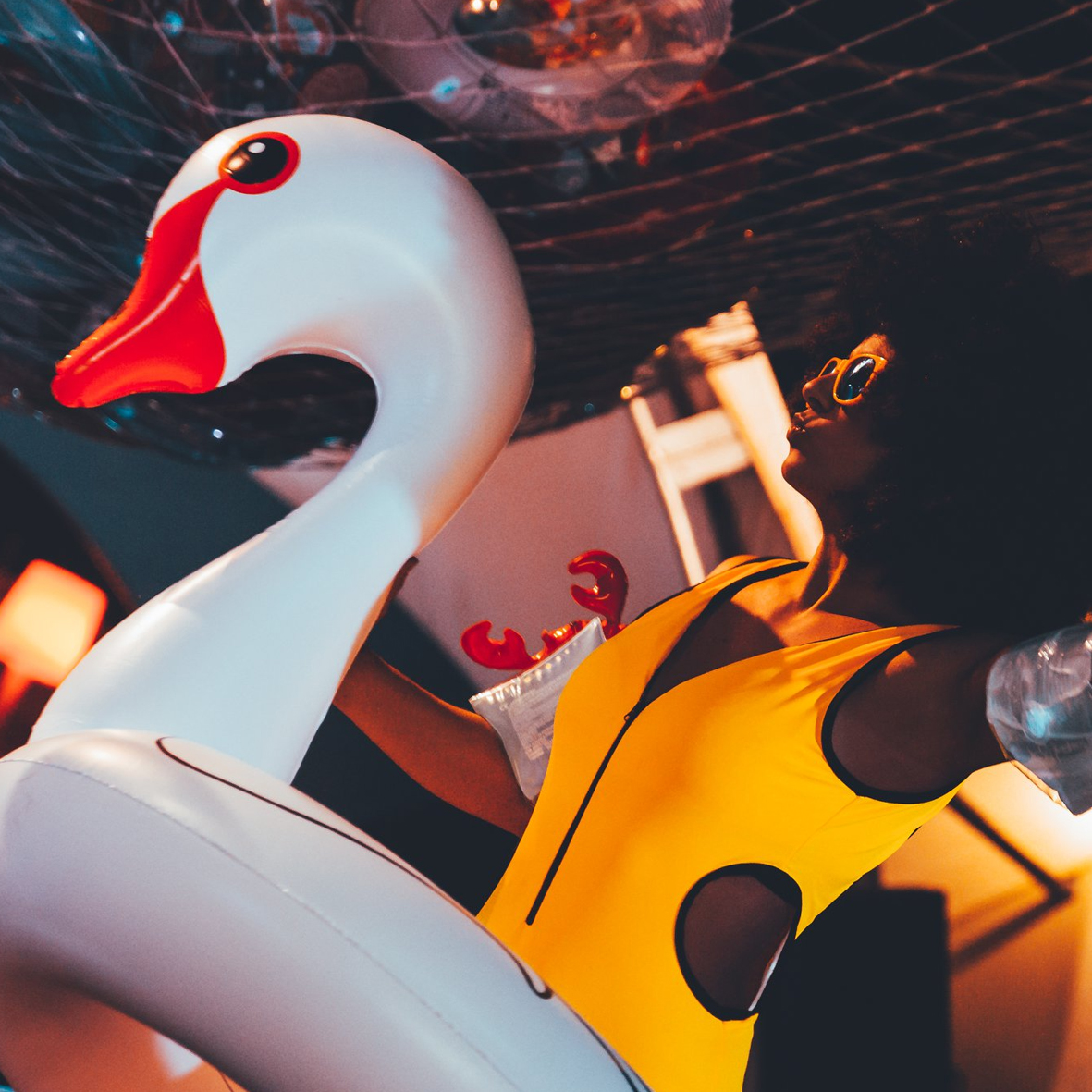 pool party performance masseventos